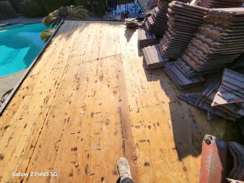 DM Roofing Inc